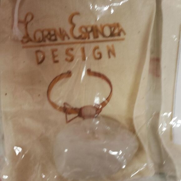 White Quartz Tumble stone  sealed in package not touched - Picture 2 of 4